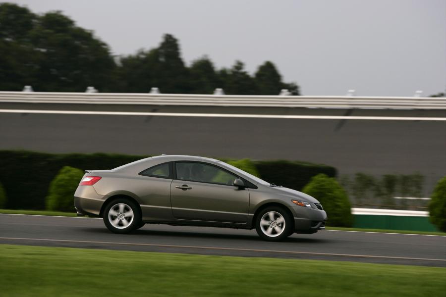  Honda Civic Coupe 2007 года  (фото 13 из 43)